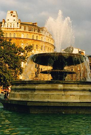  Foutain in Trafalgar Square