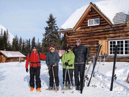 Picture of our group in front of Skoki Lodge