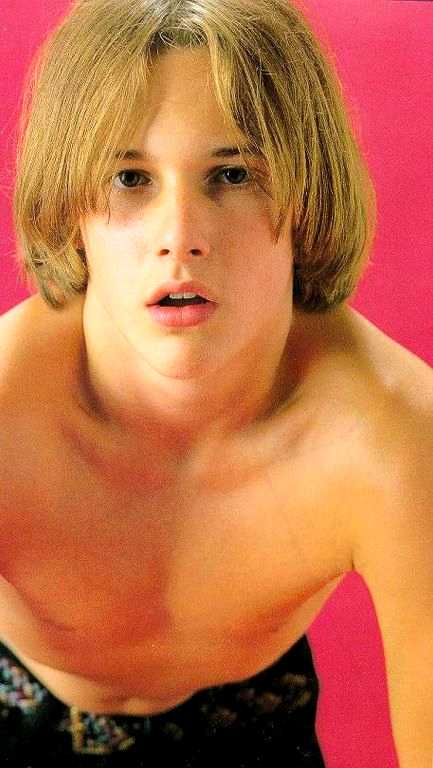 Special Gallery 2- Shirtless Teen Stars