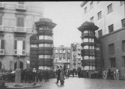 Piazza Mercato Napoli